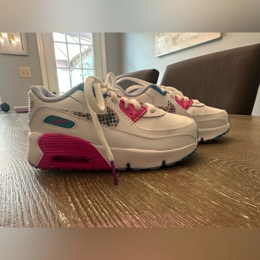 NWOB NIKE AIR MAX 90 LTR SE GS PURPLE BRIGHT COLORS - Size 10C SKU:349